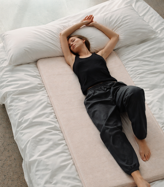 What Makes the Best Vibration Therapy Mat for Stress and Sleep